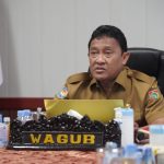 RAKOR: Wagub Kalteng, Edy Pratowo ketika menghadiri rakor Mitigasi Bencana Hidrometeorologi Musim Kemarau 2023 secara virtual dari Ruang Rapat Wakil Gubernur Kalteng, Senin (20/3/2022). (foto:ist)