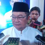 Ketua DPW PAN Kalteng, Achmad Diran saat diwawancarai awak media dalam acara silaturahmi dan buka puasa bersama di Kota Palangka Raya (FOTO : NOPRI)