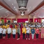 Foto bersama setelah kuliah umum selesai di Aula Rahan, Gedung Rektorat Universitas Palangka Raya (FOTO : IST)