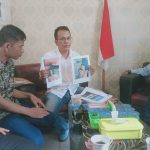 PRESS RILIS : Parlin Hutabarat didampingi Cahyono selaku Paman GL dan WF saat melakukan press rilis, di kantornya Jalan Kalibata, Senin (13/5/2024). (foto:nopri)