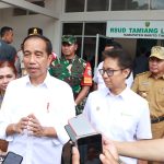 Gubernur Kalimantan Tengah (Kalteng), H. Sugianto Sabran mendampingi Presiden Republik Indonesia (RI) Joko Widodo melakukan peninjauan di RSUD Tamiang Layang, Kabupaten Barito Timur, Kamis (27/6/2024).