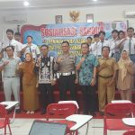 Foto bersama pada kegiatan sosialisasi di aula PGRI Palangka Raya (Foto : Nopri)