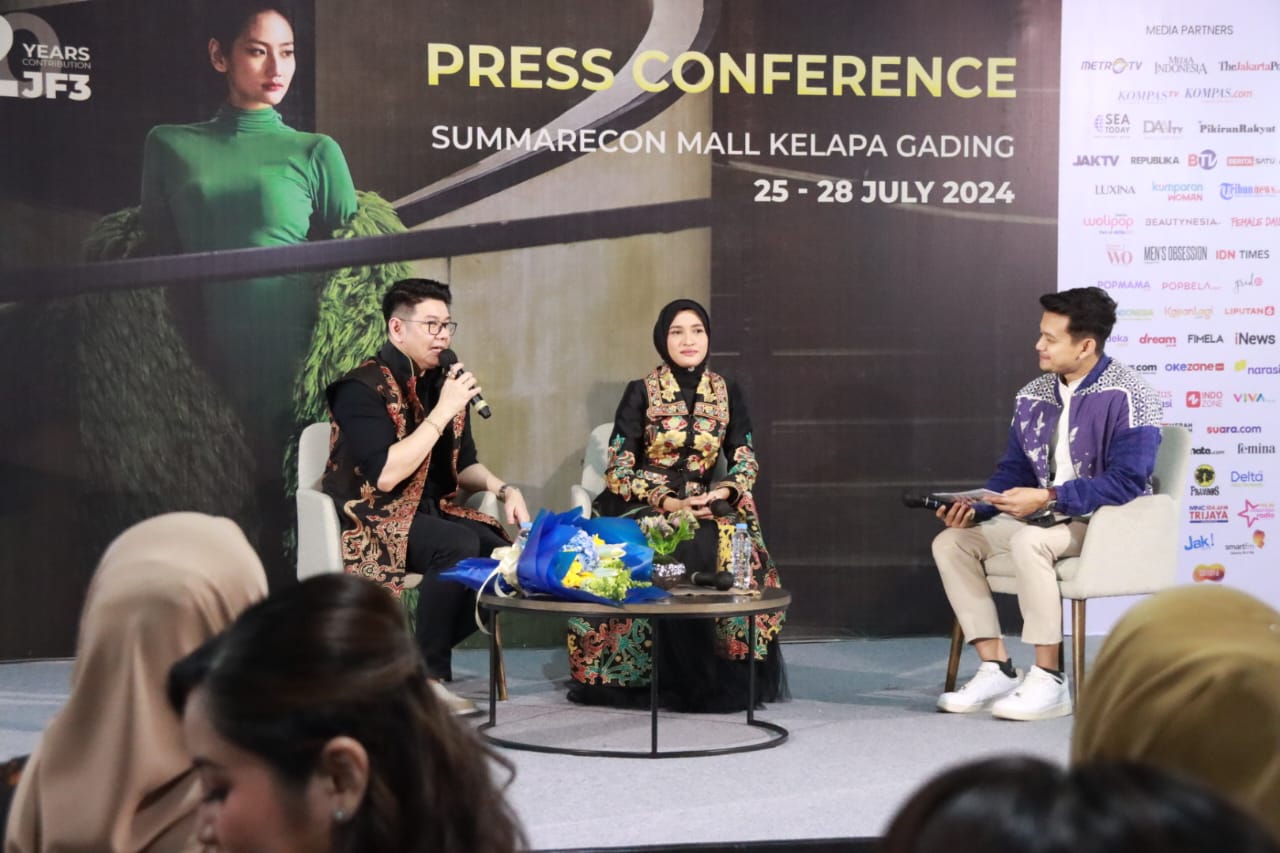 HADIRI : Ketua Dekranasda Kalteng, Ivo Sugianto Sabran menghadiri Jakarta Fashion and Food Festival (JF3), di Mall Kelapa Gading.