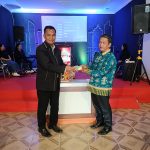 Ketua Kemasyarakatan Pengurus Provinsi GBI Provinsi Kalimantan Tengah Meihran bersama Pemimpin GBI Jemaat Anugerah Palangka Raya, Pdt. Rasiman Suyadi.