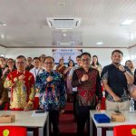 Foto bersama setelah workshop akademik mengusung tema strategi peningkatan dan pengelolaan program studi yang unggul dan berdaya saing di ruang Teater Merah Putih, Universitas Palangka Raya (Foto : Ist)