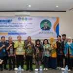 Foto bersama dalam acara Workshop Dokumen Tata Kelola dan Tata Kerja Program Pada Tingkat Institusi Peraturan Perguruan Tinggi di Hotel Luwansa, Palangka Raya (Foto : Ist)