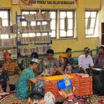 HARI RAYA GALUNGAN : WBP Lapas Sampit bersama Siswa/i SMAN 3 merayakan Hari Galungan, di Balas Lapas Sampit, Kamis (26/9/2024). (foto:meldy Putera)