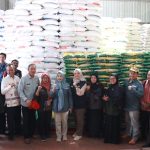 PANTAU HARGA : Tim Satgas Ketahanan Pangan dan Tim Pengendalian Inflasi Daerah (TPID) Provinsi Kalimantan Tengah (Kalteng) melakukan pemantauan harga pangan di pasar tradisional serta distributor yang ada di Kota Palangka Raya dalam rangka menjaga stabilisasi pasokan dan harga pangan, Kamis (26/9/2024). (foto:mmc)