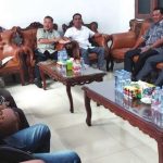 KONSULTASI : Rombongan Bapemperda DPRD Kapuas, saat konsultasi dan koordinasi ke DPRD Provinsi Kalsel. (foto:ist)