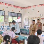 TINJAU : Gubernur Kalteng, Sugianto Sabran saat mendampingi Wapres RI, Gibran Rakabuming untk meninjau program makan bergizi gratis (MBG) , beberapa waktu lalu. (foto:mmc kalteng)